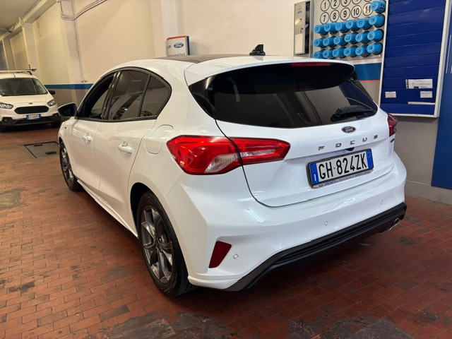 Ford Focus 1.0 EcoBoost Hybrid 125 CV ST-Line
